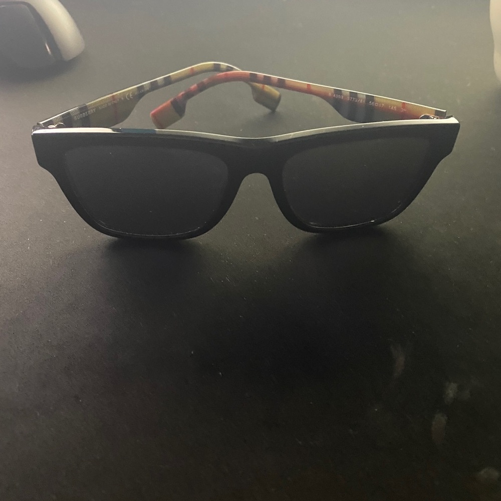 Burberry Men's Sun Glasses - Picture 4 of 5